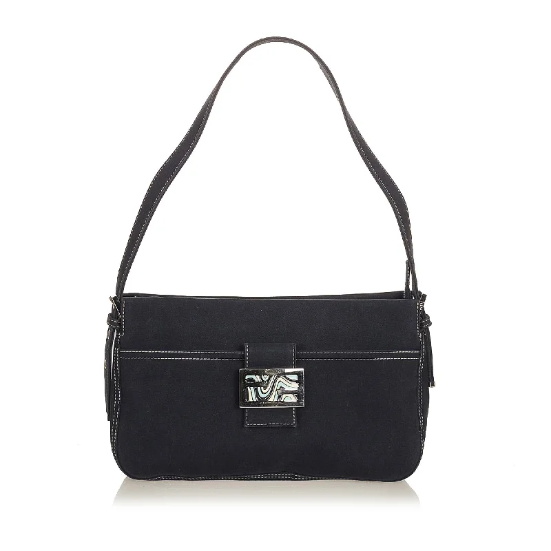 Fendi Canvas Shoulder Bag (SHG-Dfrie7)