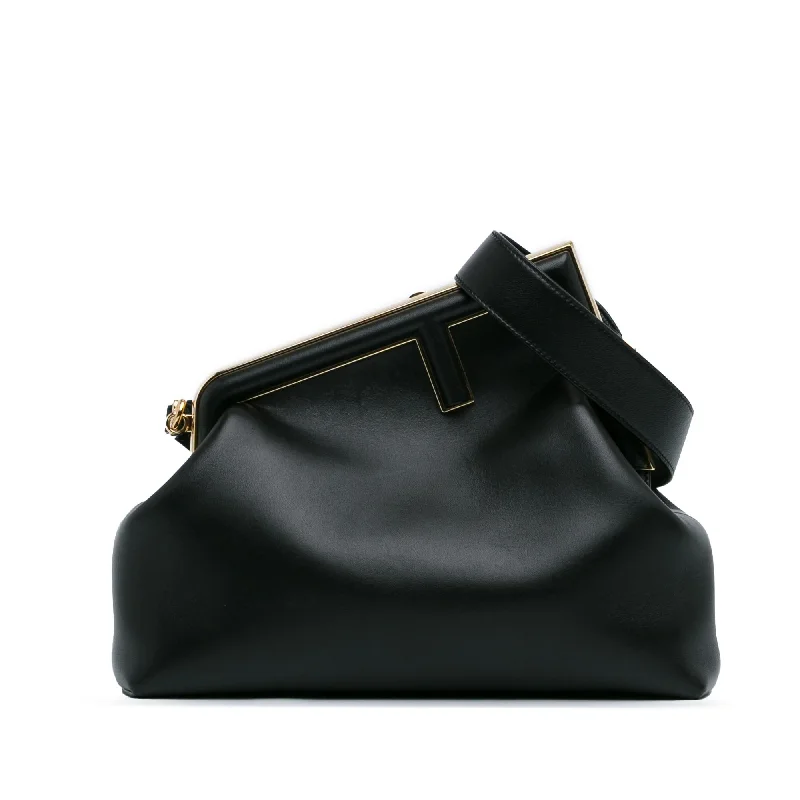 Fendi Medium Leather Fendi First Shoulder Bag (SHG-giZiCe)