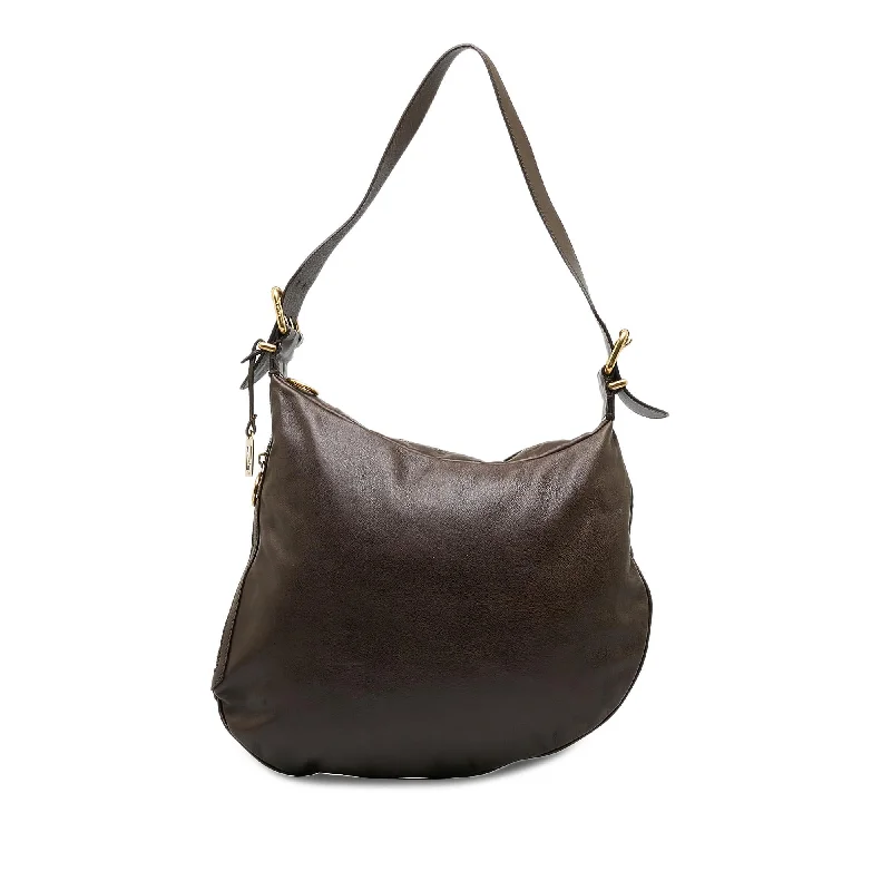 Fendi Leather Oyster Shoulder Bag (SHG-P6A7z8)